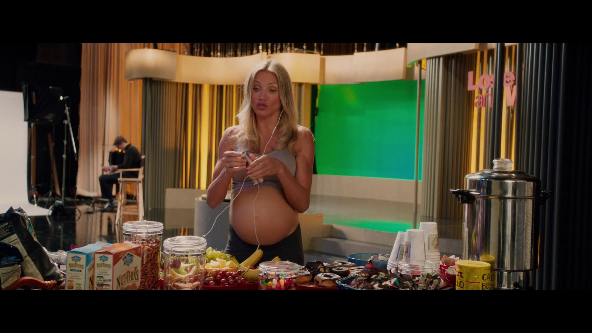 2012-WhatToExpectWhenExpecting-163.jpg