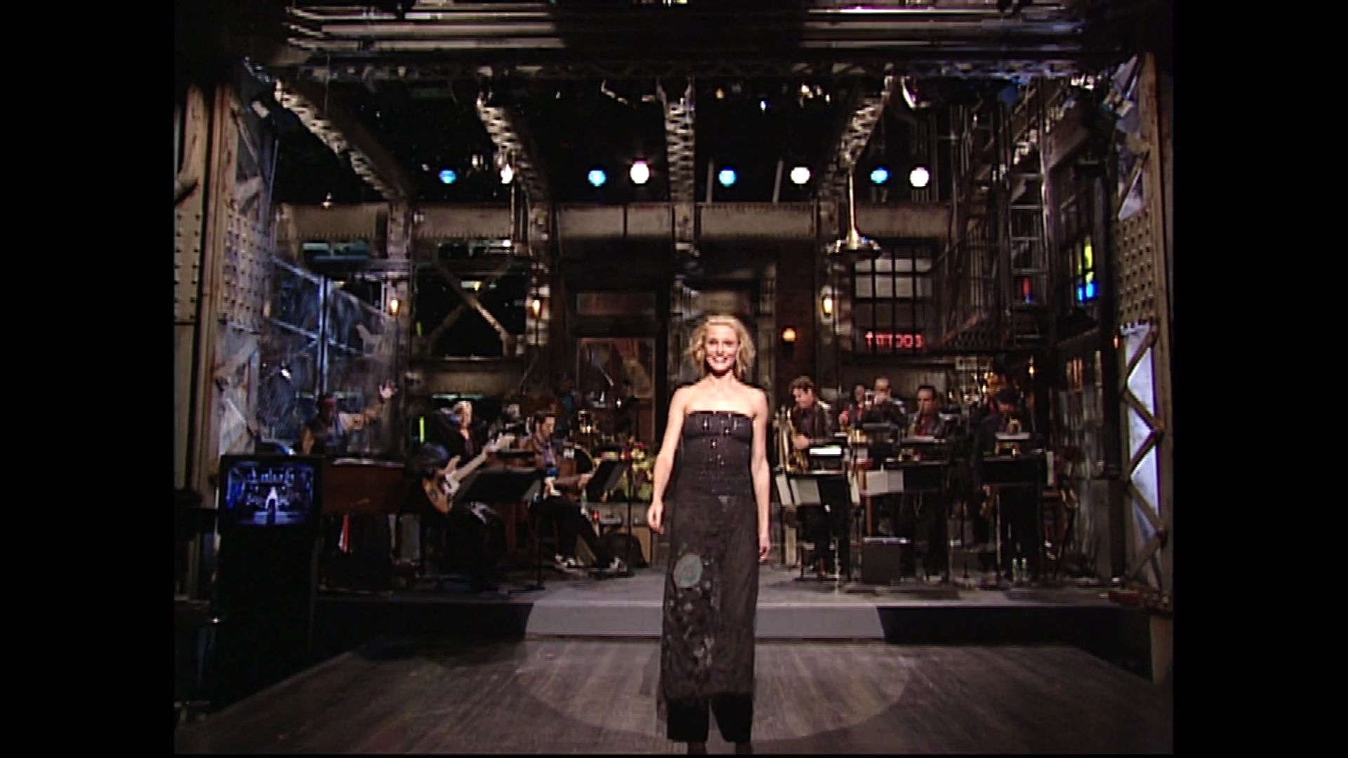 SNL-S24E01-039.jpg